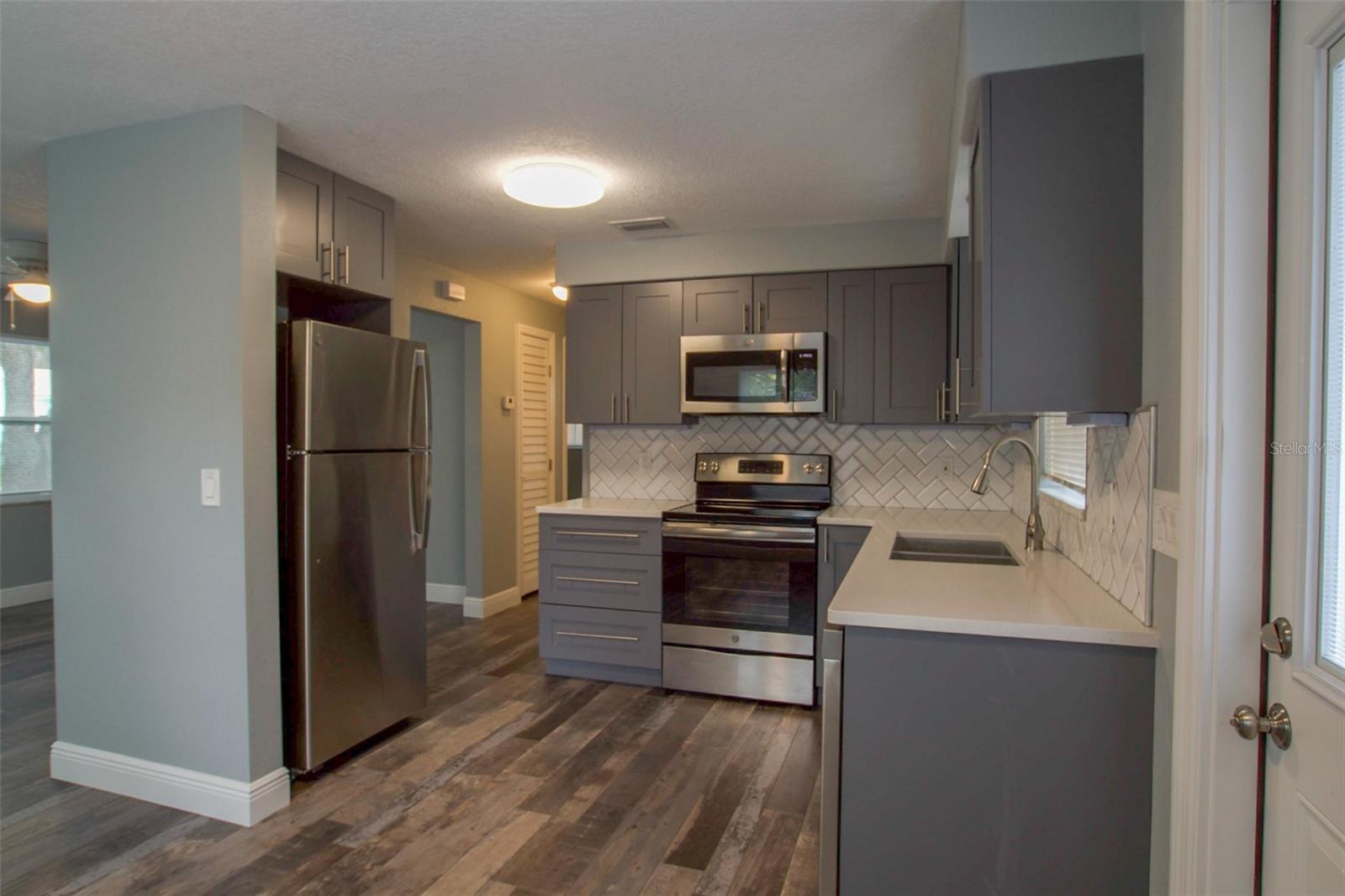 OAKLAND SUB - Residential Lease