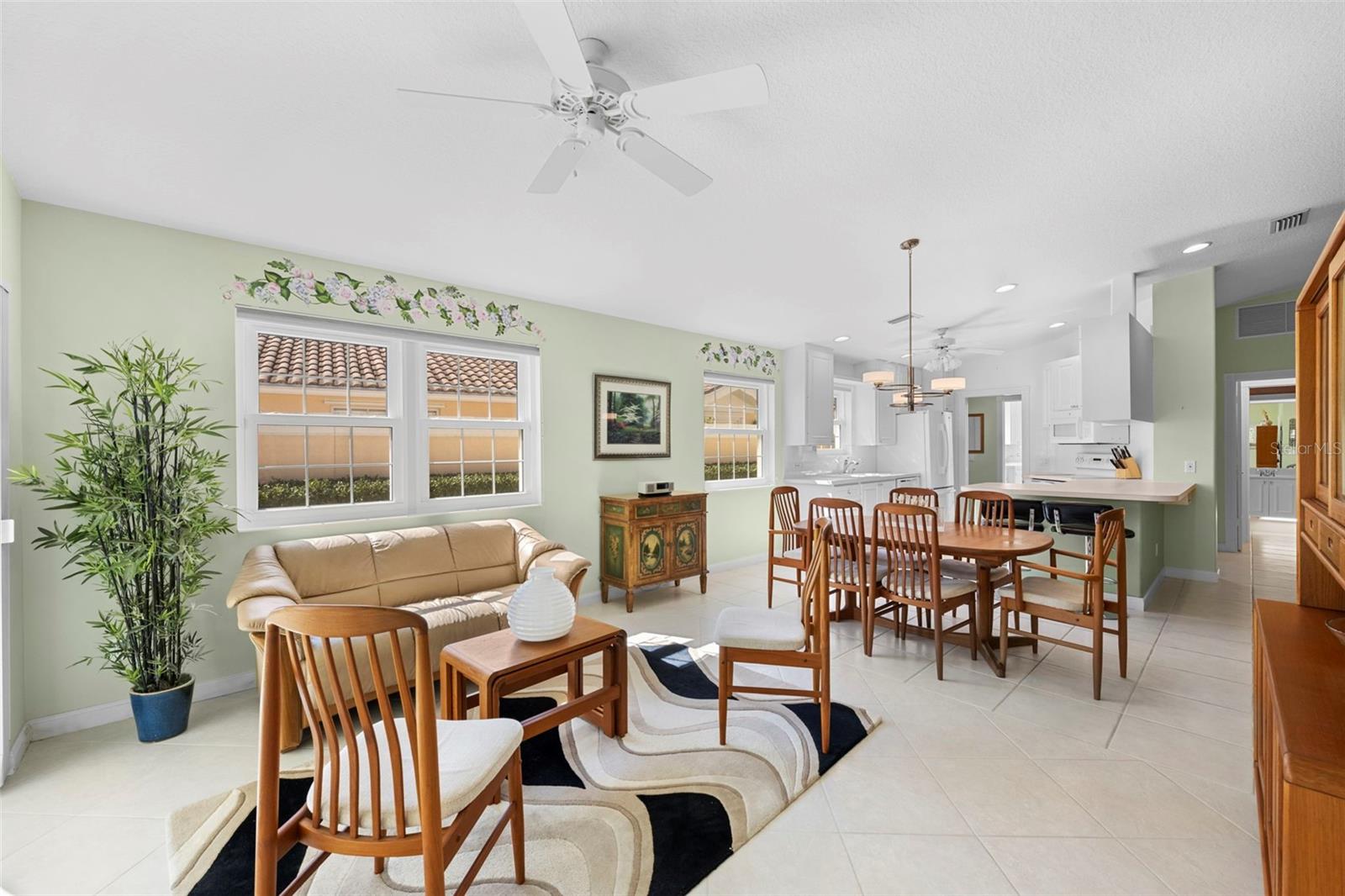 VILLAGEWALK - Residential