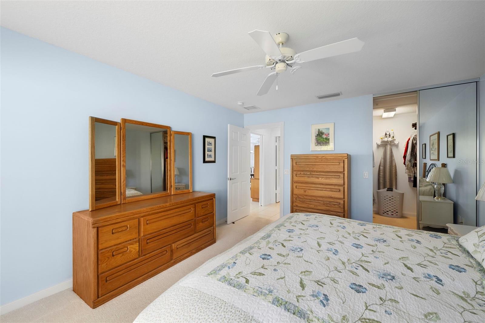 VILLAGEWALK - Residential