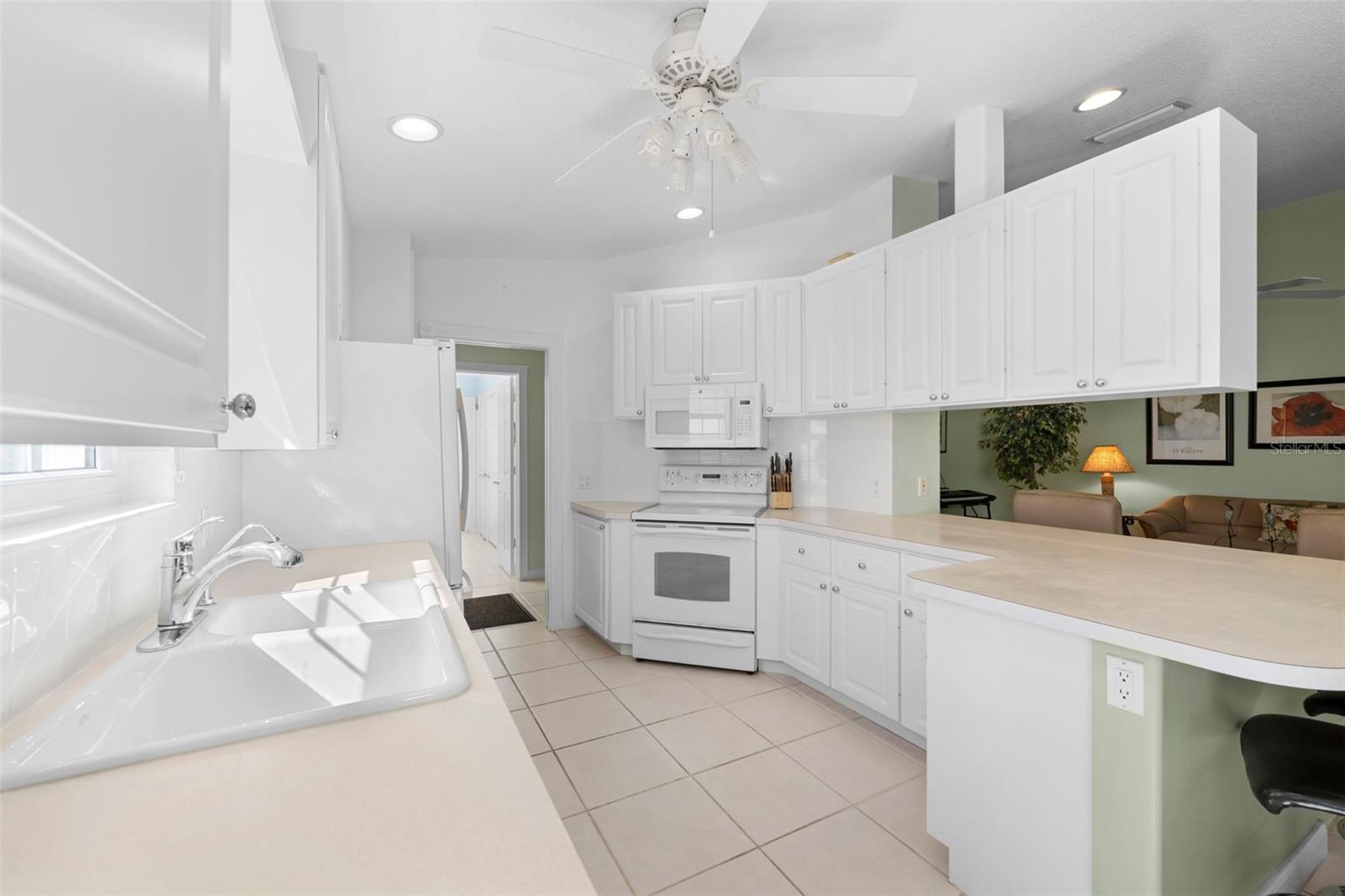 VILLAGEWALK - Residential