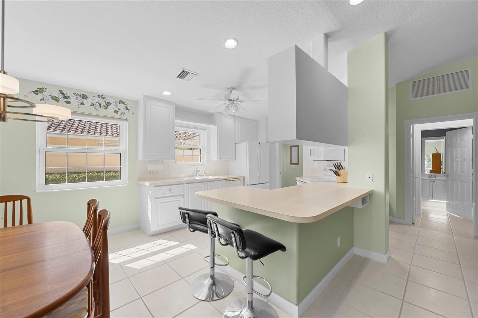 VILLAGEWALK - Residential