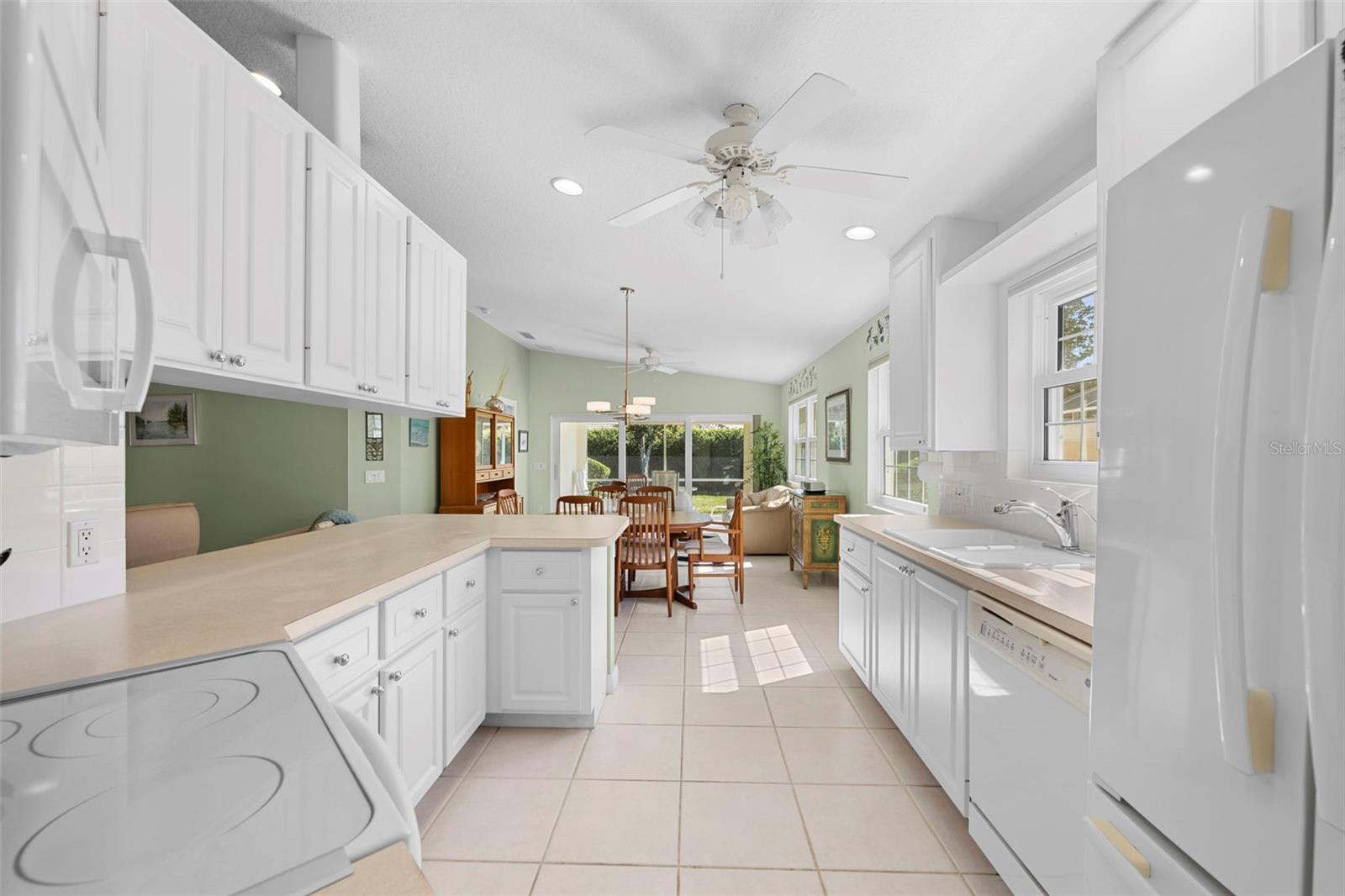 VILLAGEWALK - Residential