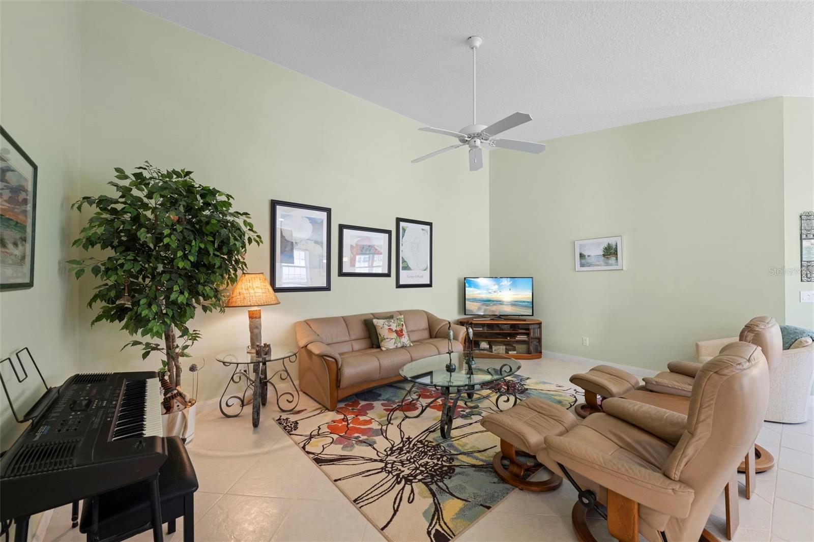 VILLAGEWALK - Residential