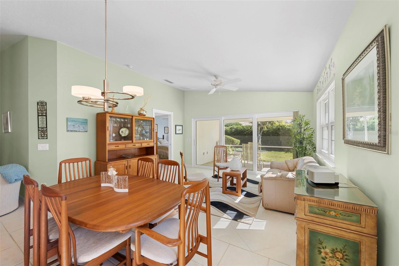 VILLAGEWALK - Residential