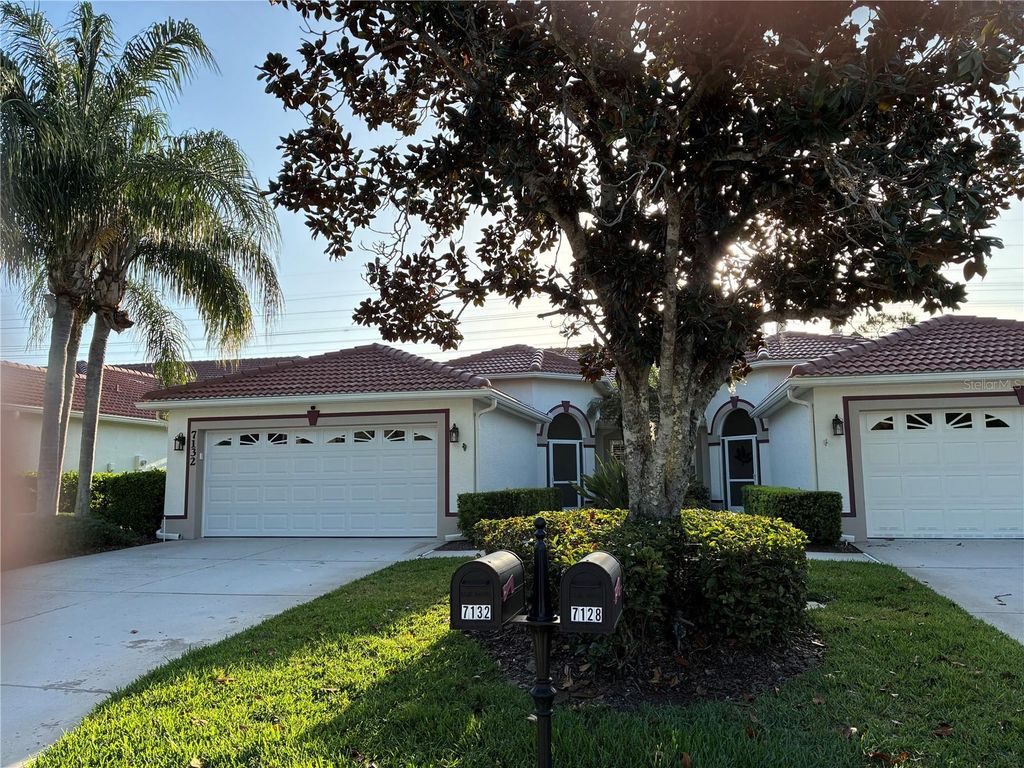 Photo of 7132 Melrose Place, Bradenton, FL 34203 (MLS # A4687495)