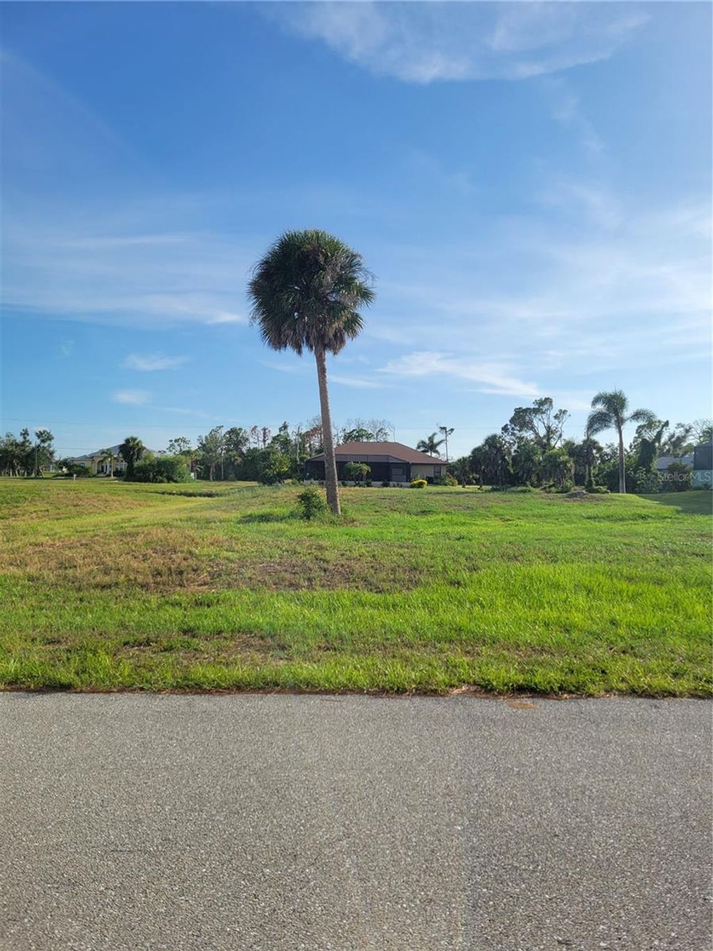 Photo of 40 Pine Valley Lane, Rotonda West, FL 33947 (MLS # D6131948)