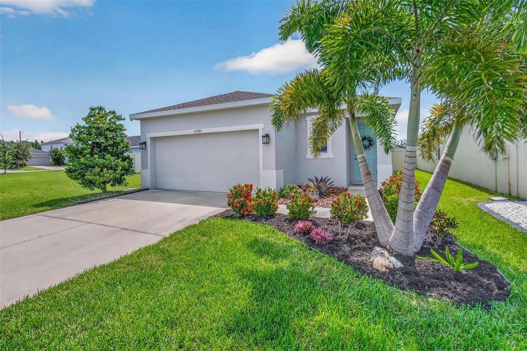 Photo of 10945 High Noon Trail, Parrish, FL 34219 (MLS # TB8517496)