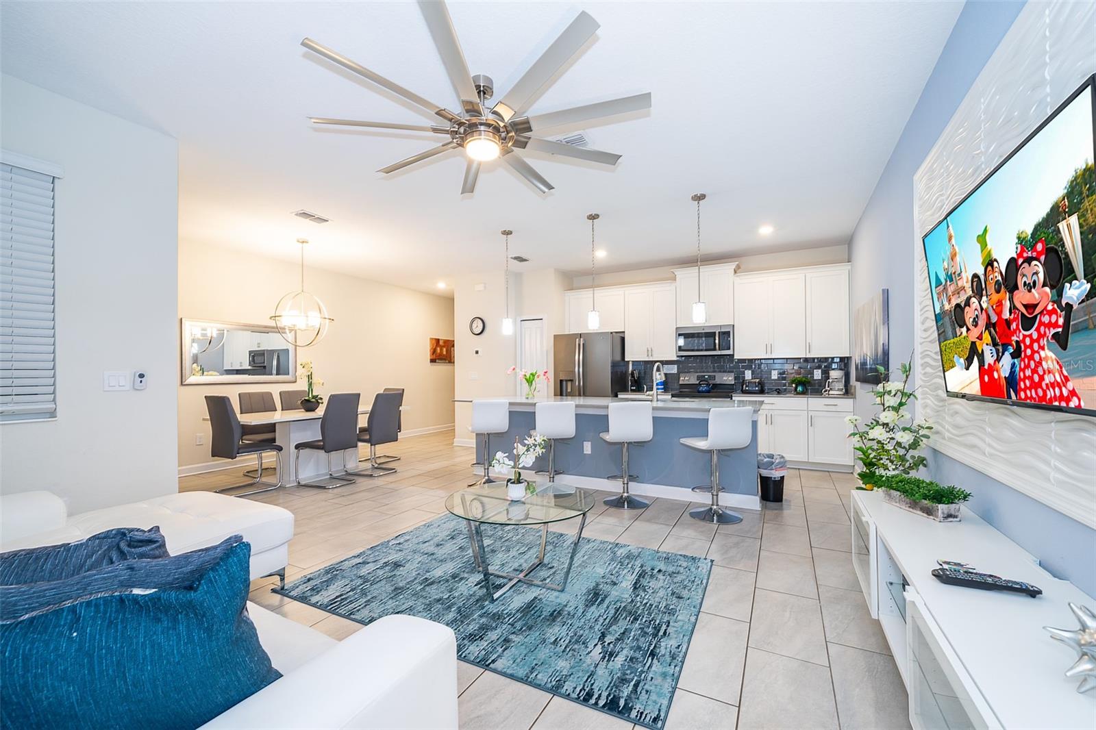 STOREY LAKE - Residential Lease