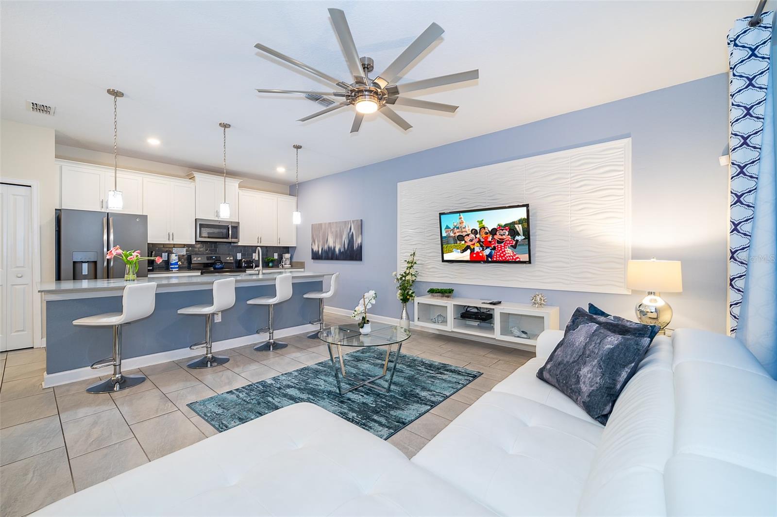 STOREY LAKE - Residential Lease