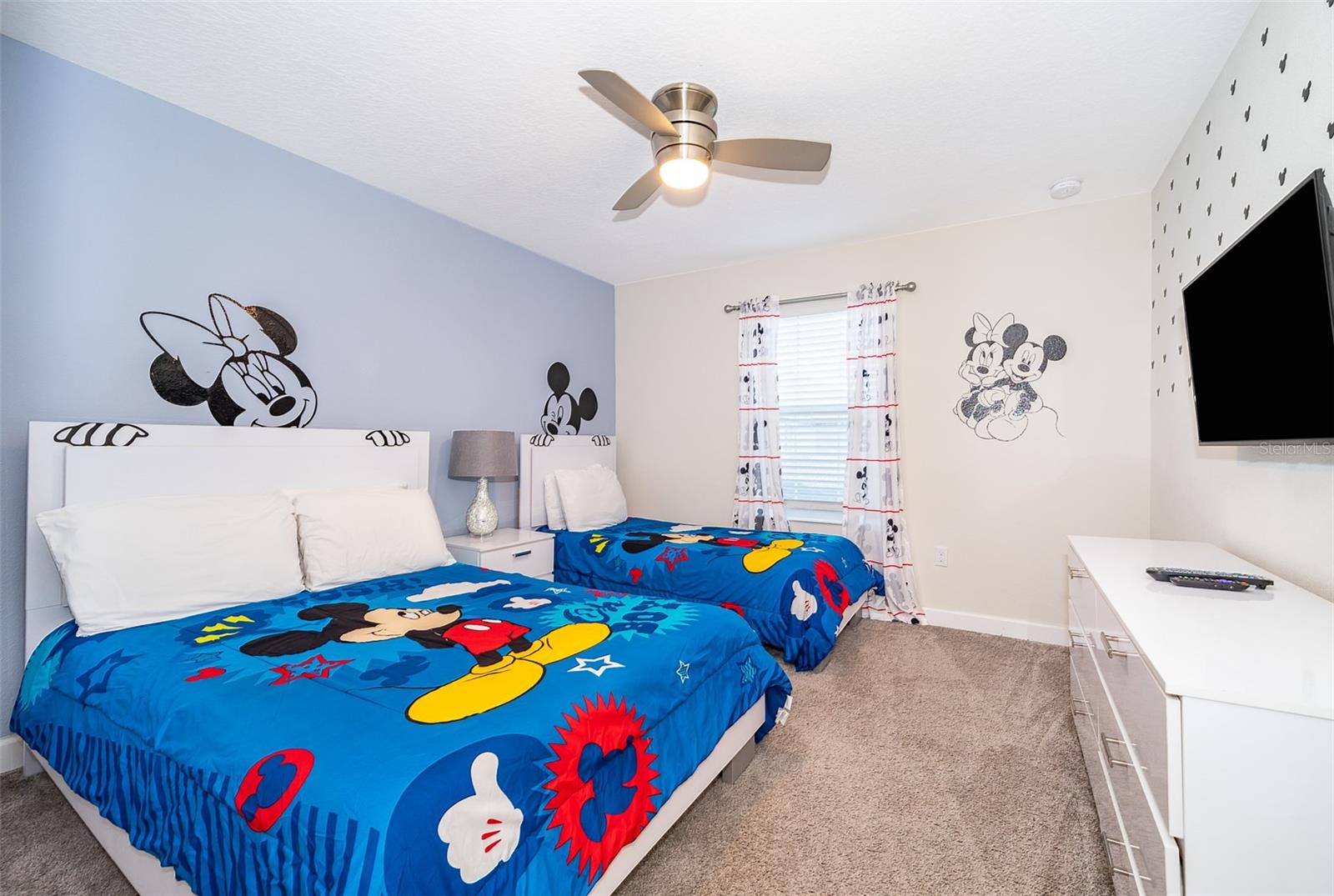 STOREY LAKE - Residential Lease