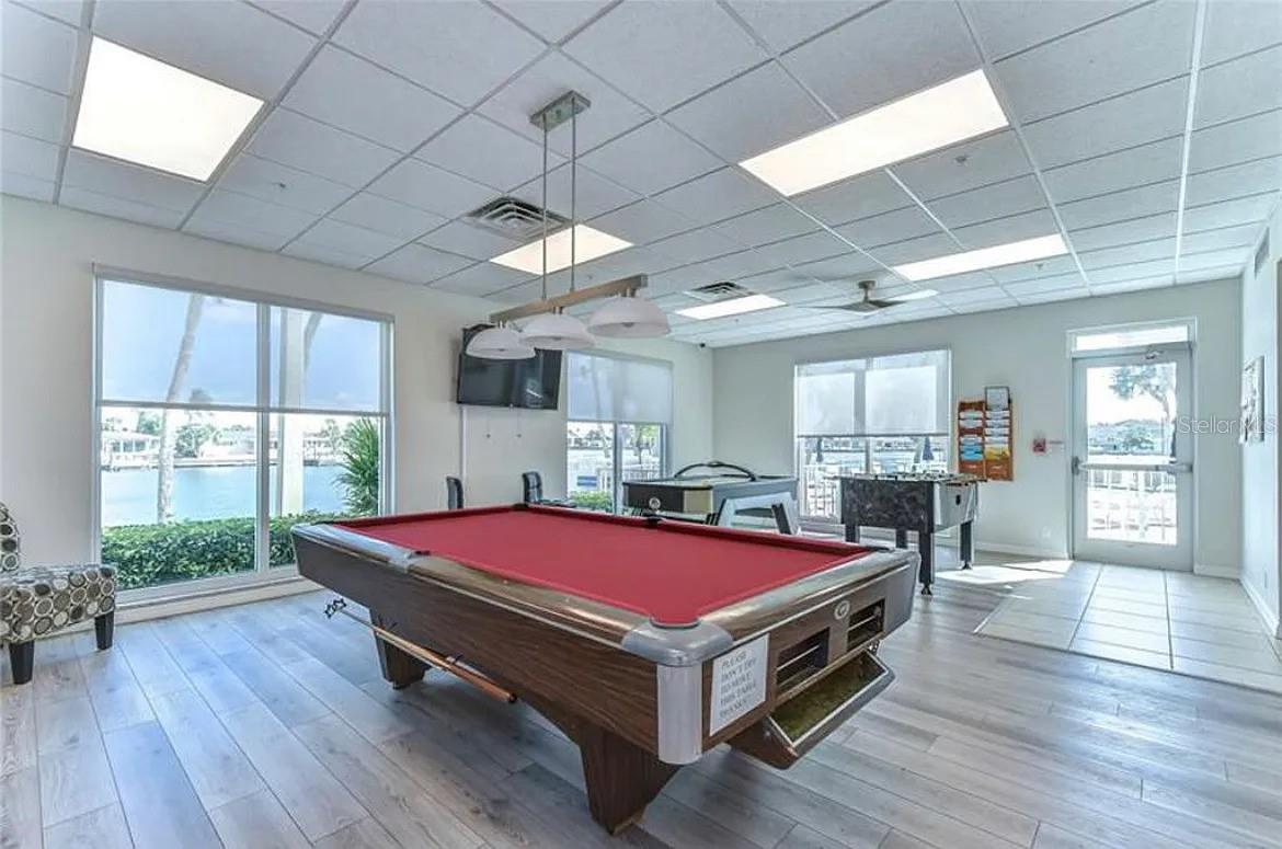 THREE PALMS POINTE CONDO - Residential