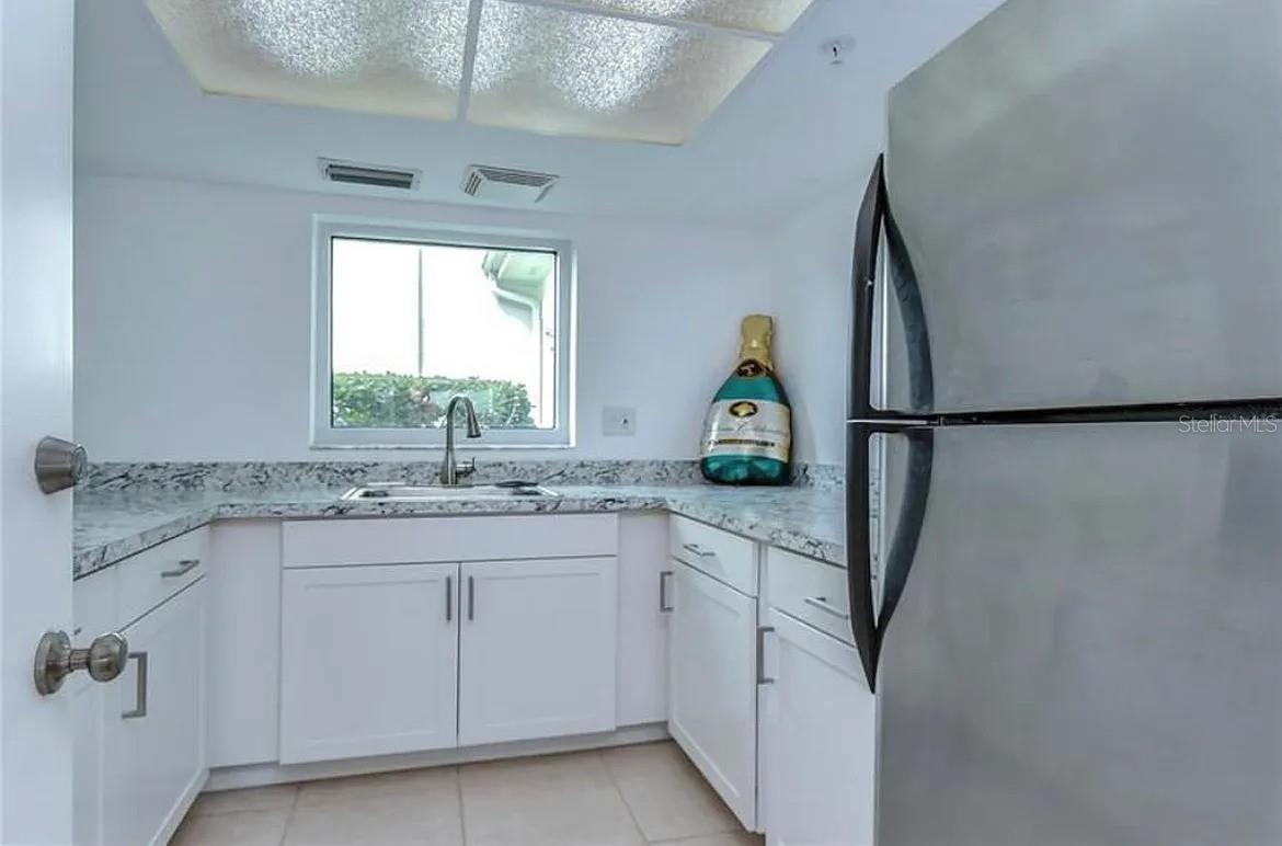 THREE PALMS POINTE CONDO - Residential