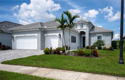 Photo of 12462 Vieste Court, Venice, FL 34293 (MLS # N6140644)