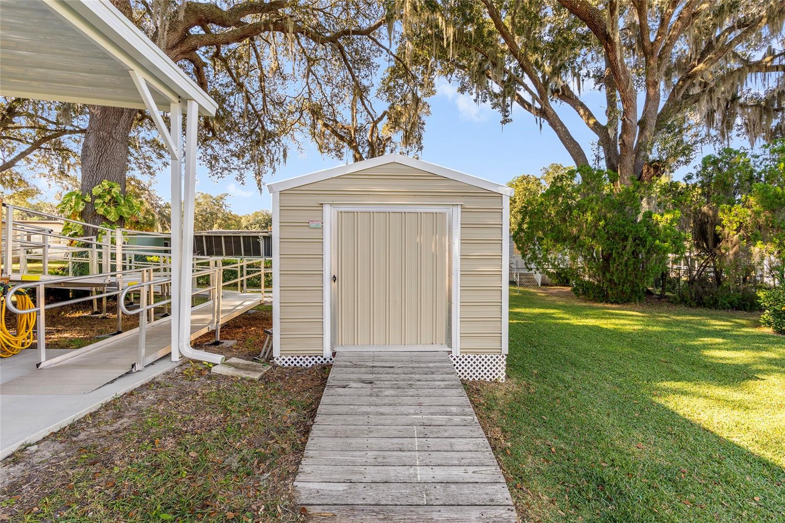 OCALA EAST VILLAS - Residential