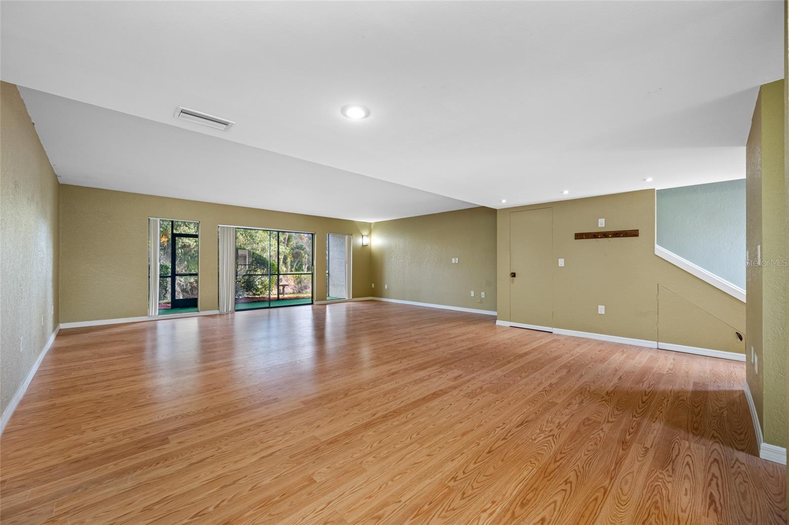 EAST LAKE WOODLANDS CLUSTER HOMES UNIT TWO - Residential