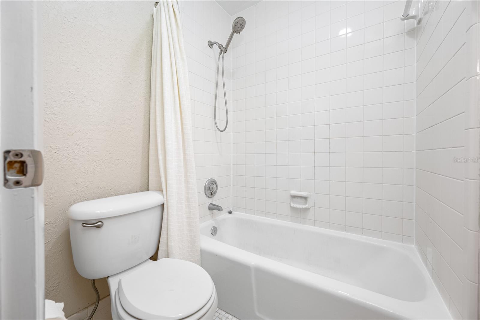 EAST LAKE WOODLANDS CLUSTER HOMES UNIT TWO - Residential