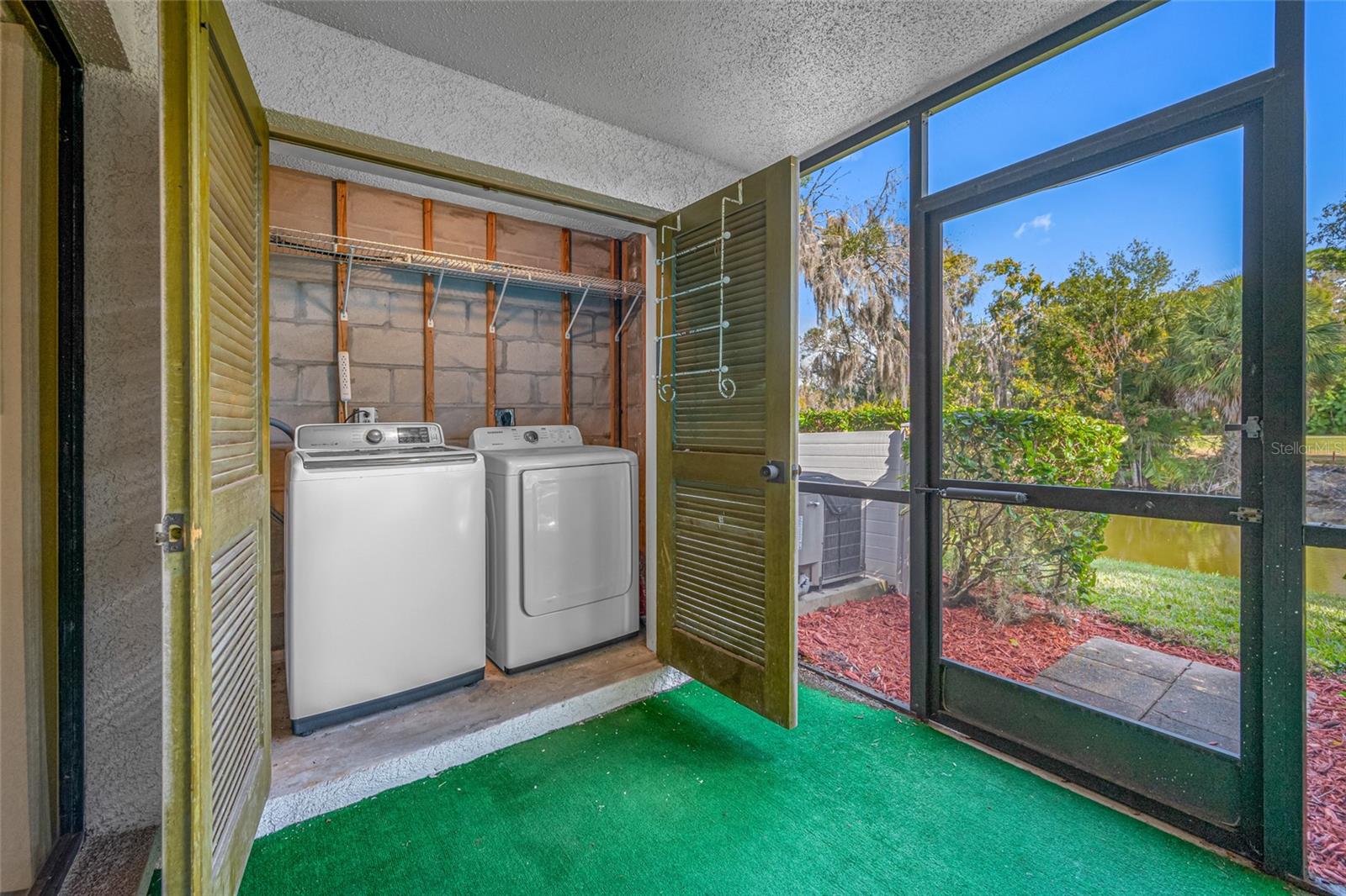 EAST LAKE WOODLANDS CLUSTER HOMES UNIT TWO - Residential