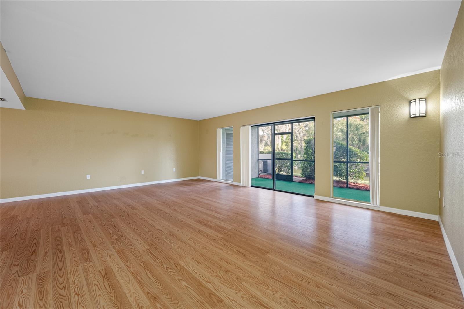 EAST LAKE WOODLANDS CLUSTER HOMES UNIT TWO - Residential