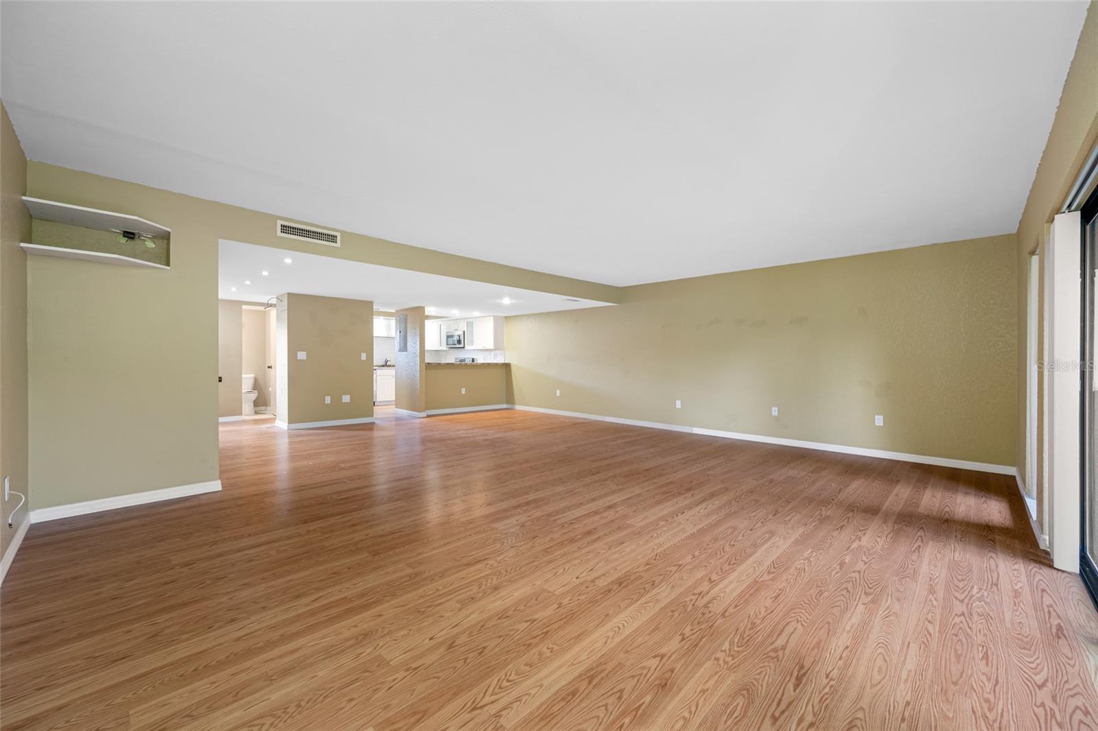 EAST LAKE WOODLANDS CLUSTER HOMES UNIT TWO - Residential