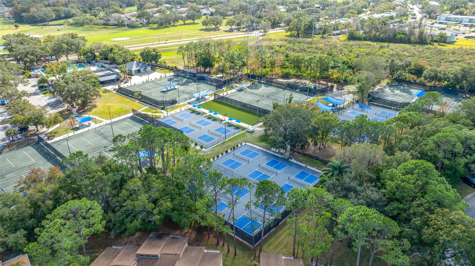 EAST LAKE WOODLANDS CLUSTER HOMES UNIT TWO - Residential