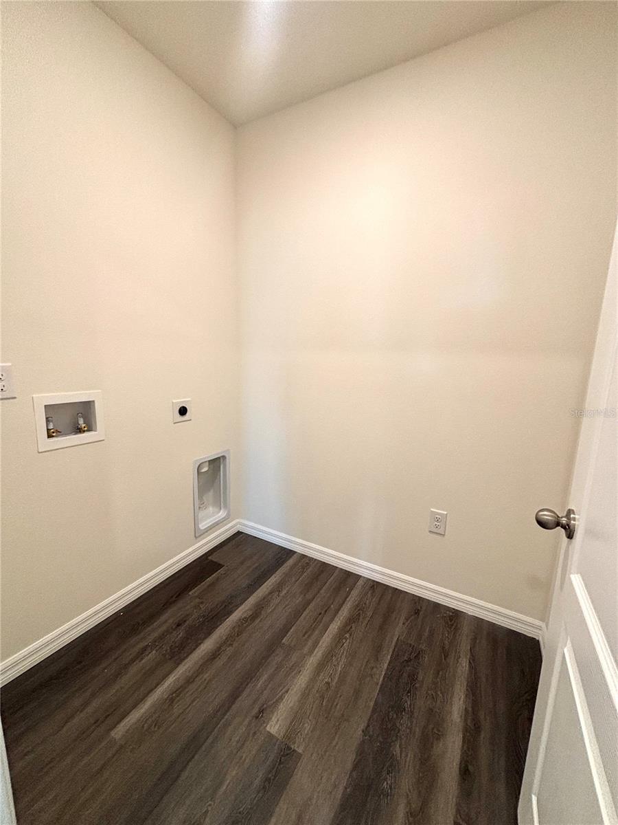 WINDROSE - Residential Lease