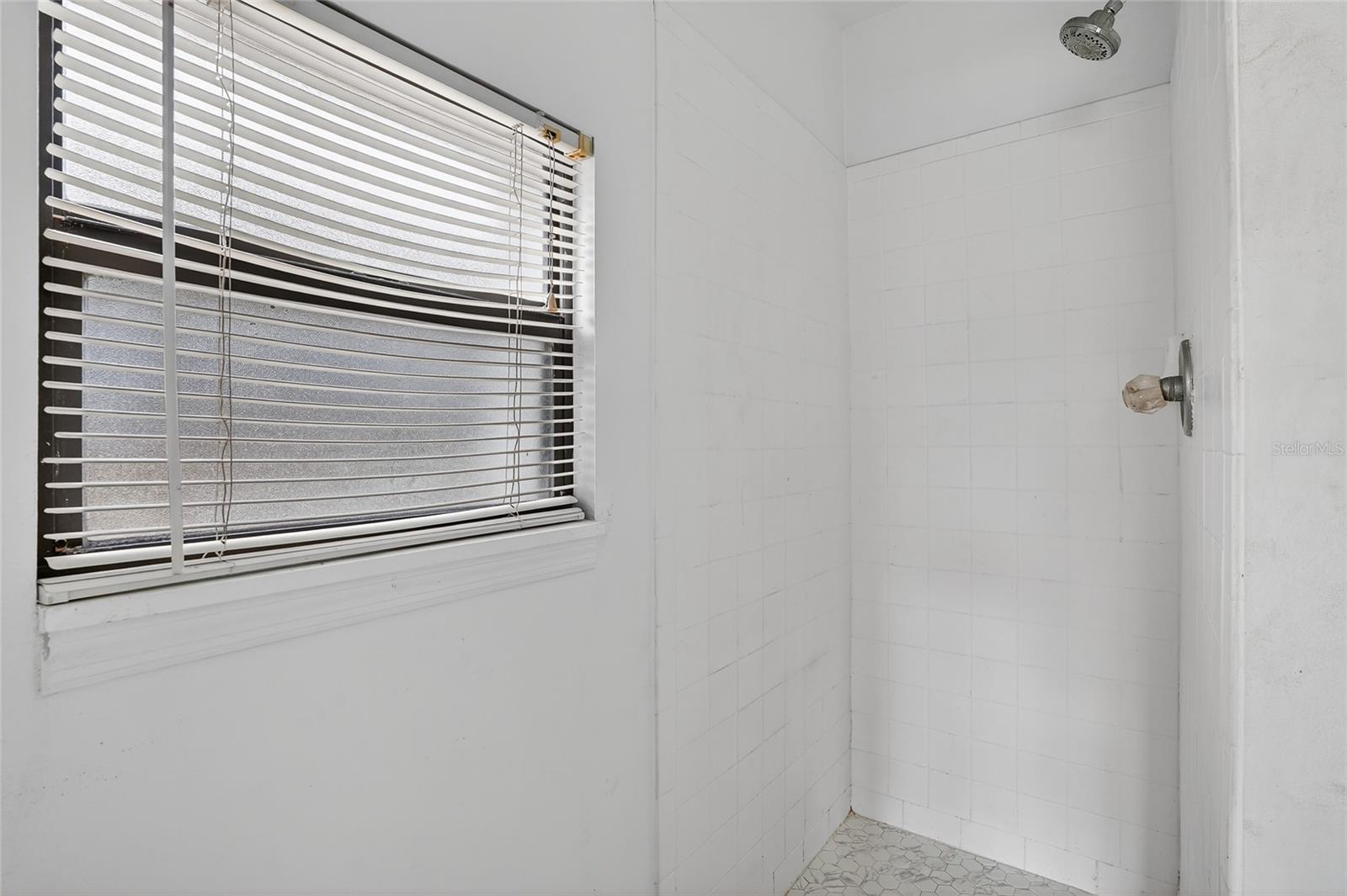 ANN PARK HEIGHTS - Residential