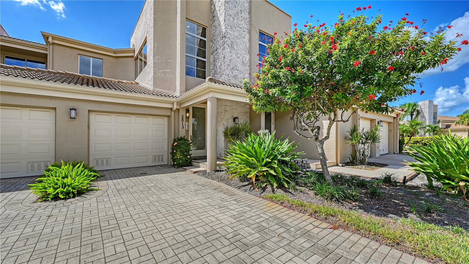 HARBOUR LINKS - Residential