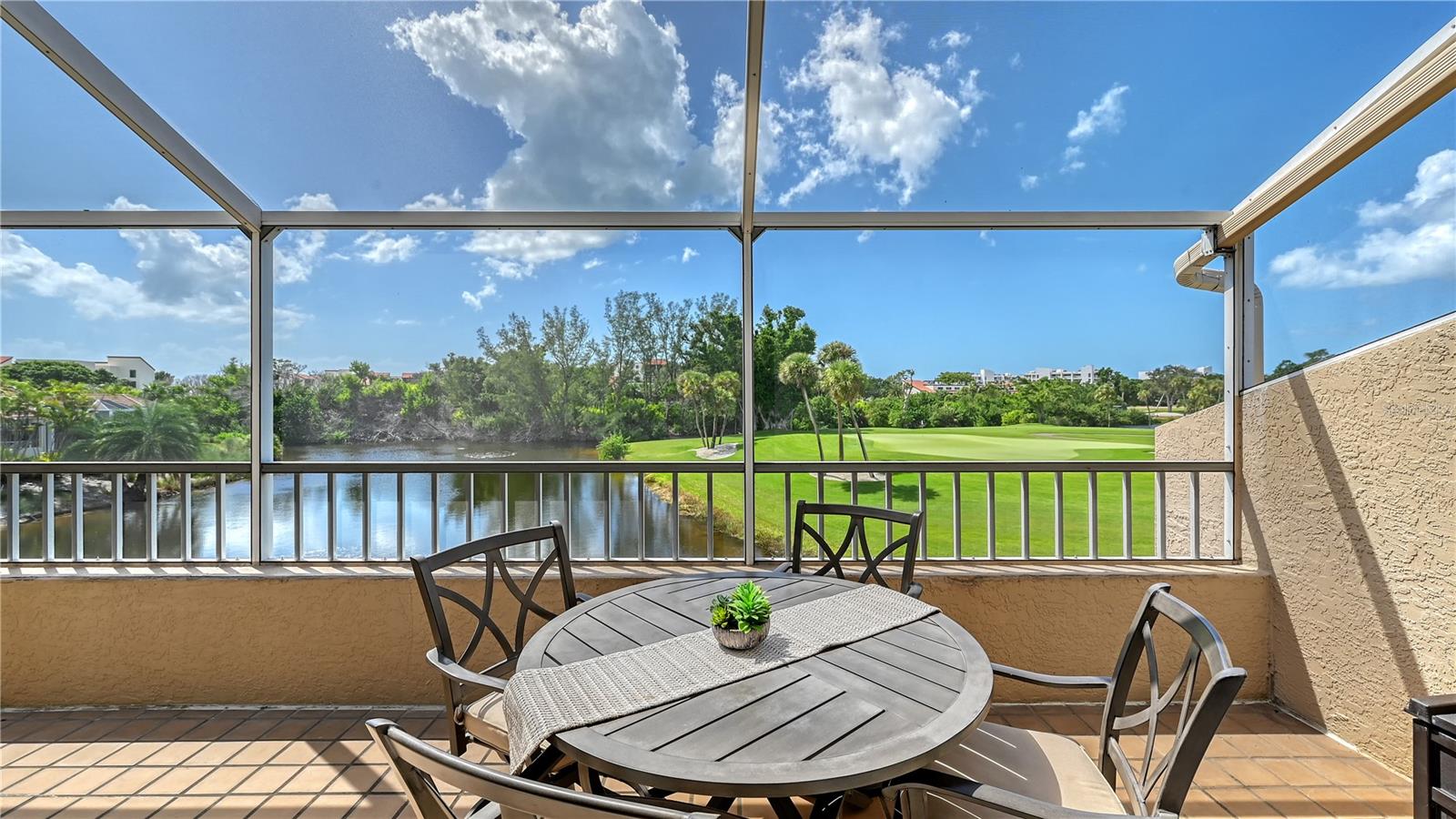 HARBOUR LINKS - Residential