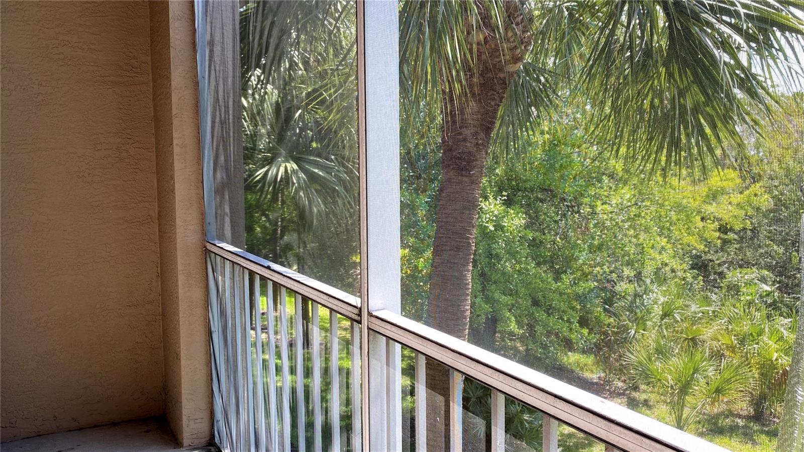 ISLAND WALK A CONDO - Residential Lease