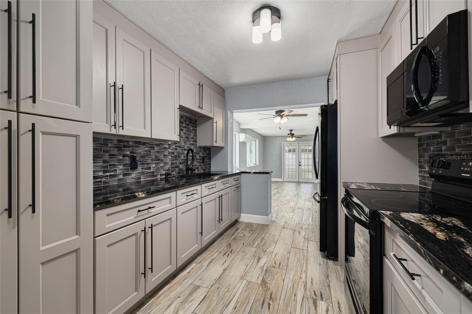 HIGHVIEW SUB - Residential