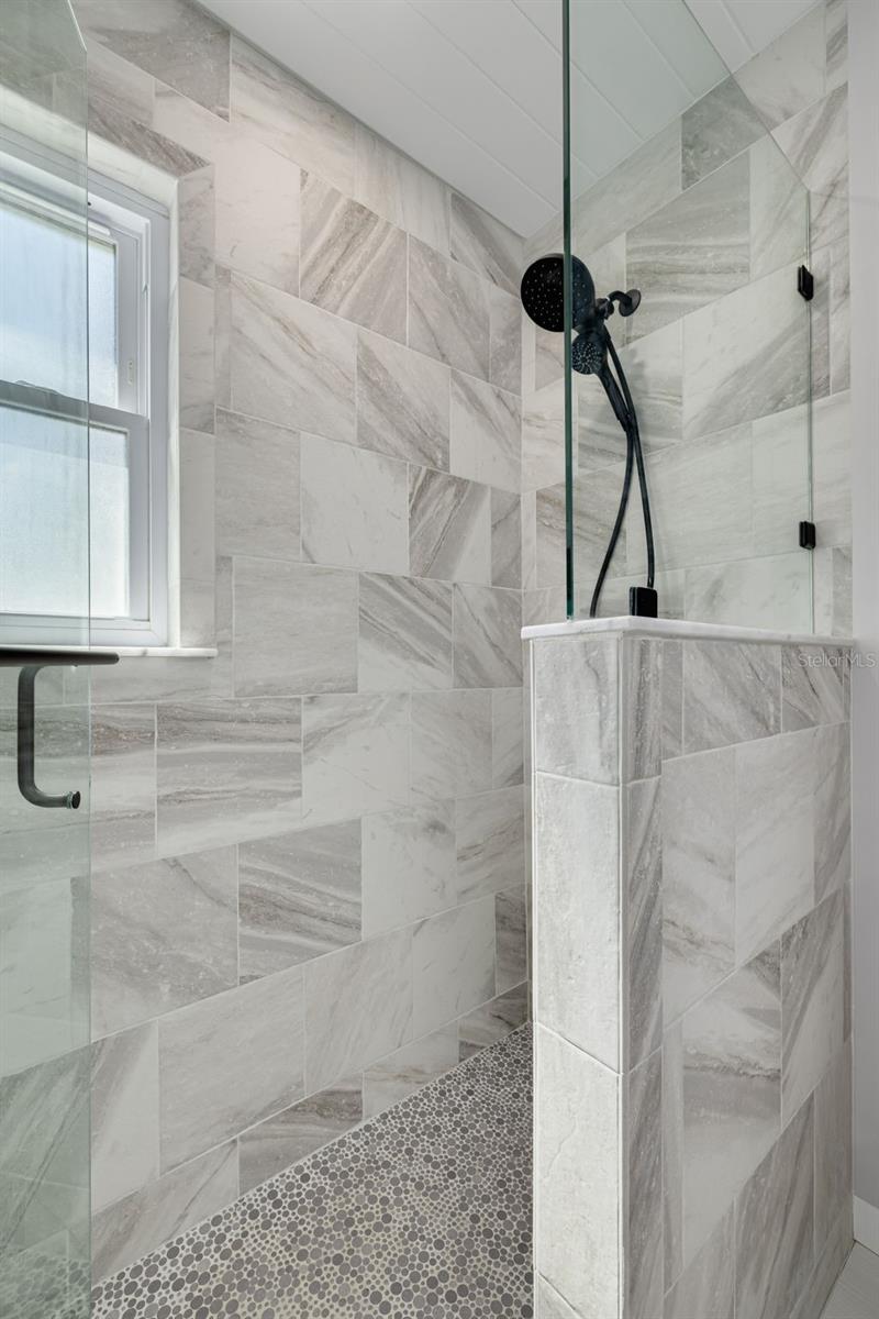 HIGHVIEW SUB - Residential