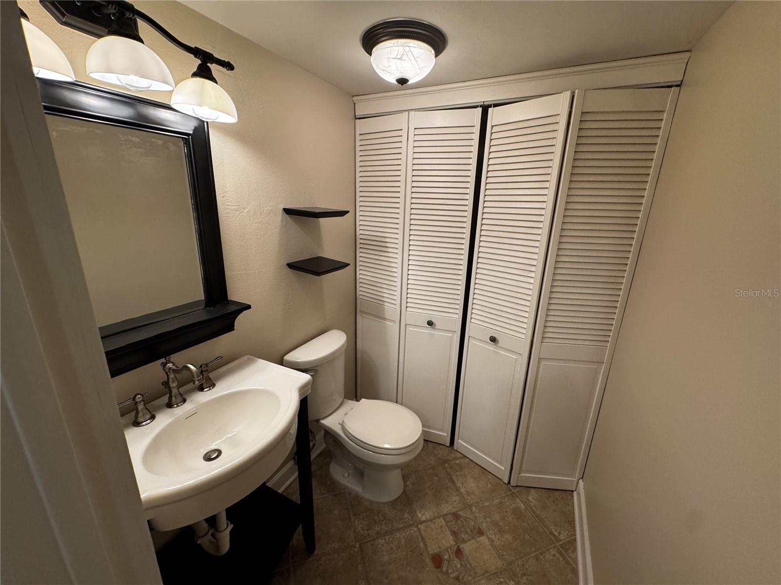 LEESBURG ROYAL OAK ESTATES SUB - Residential Lease