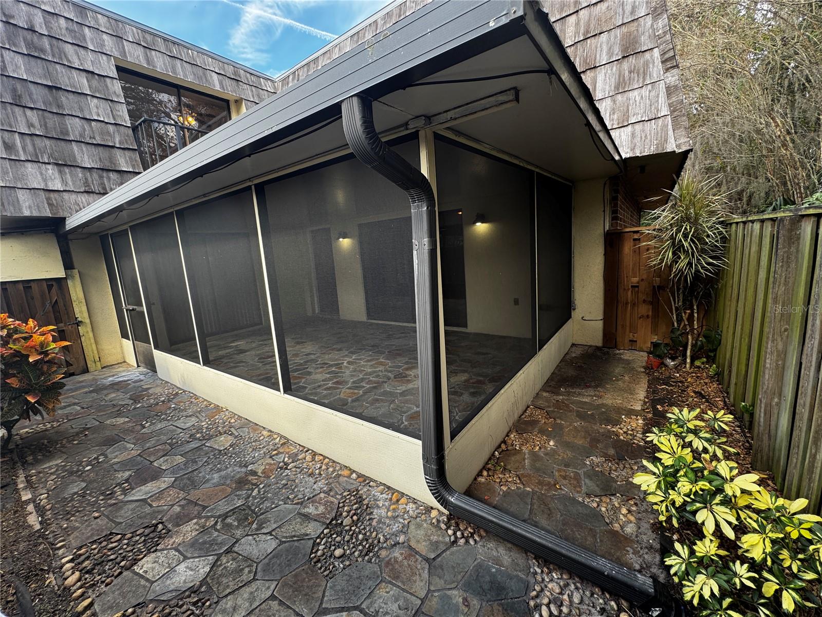 LEESBURG ROYAL OAK ESTATES SUB - Residential Lease