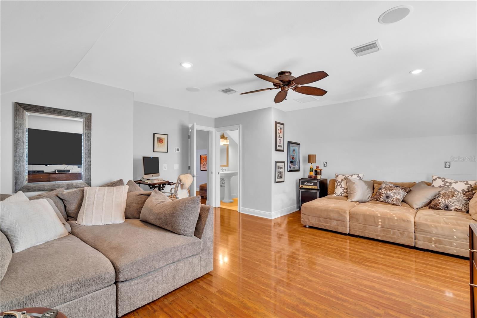 BURNS REALTY - Residential