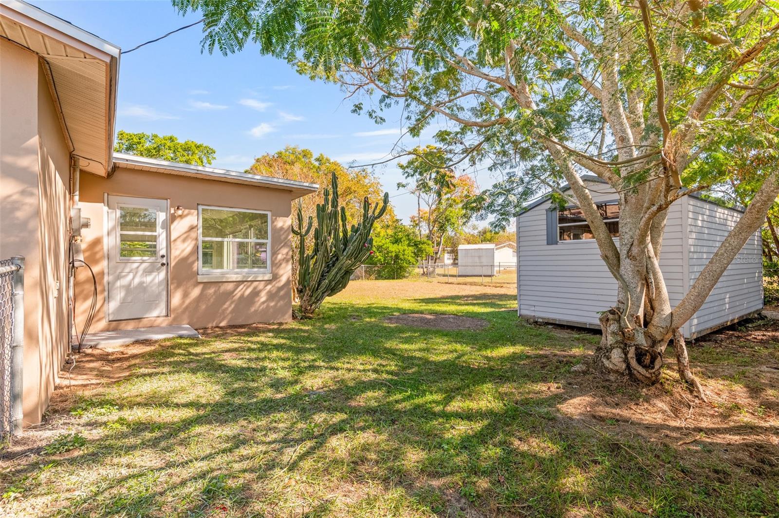 BEVERLY HILLS UNIT 04 - Residential