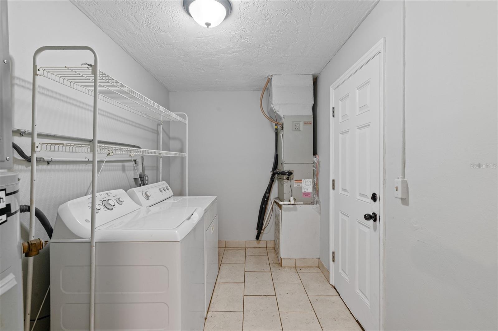 BEVERLY HILLS UNIT 04 - Residential