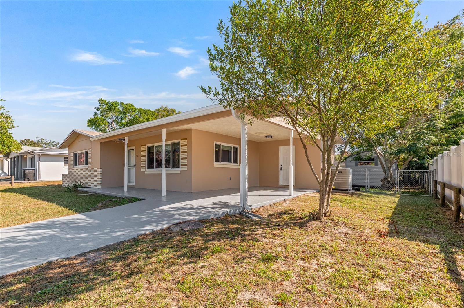 BEVERLY HILLS UNIT 04 - Residential