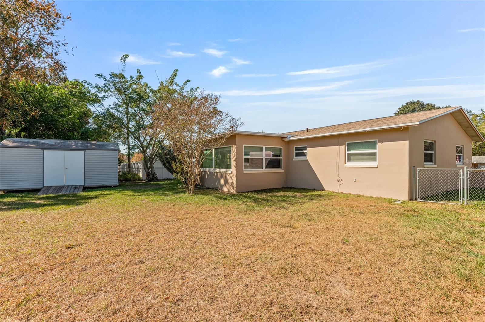 BEVERLY HILLS UNIT 04 - Residential