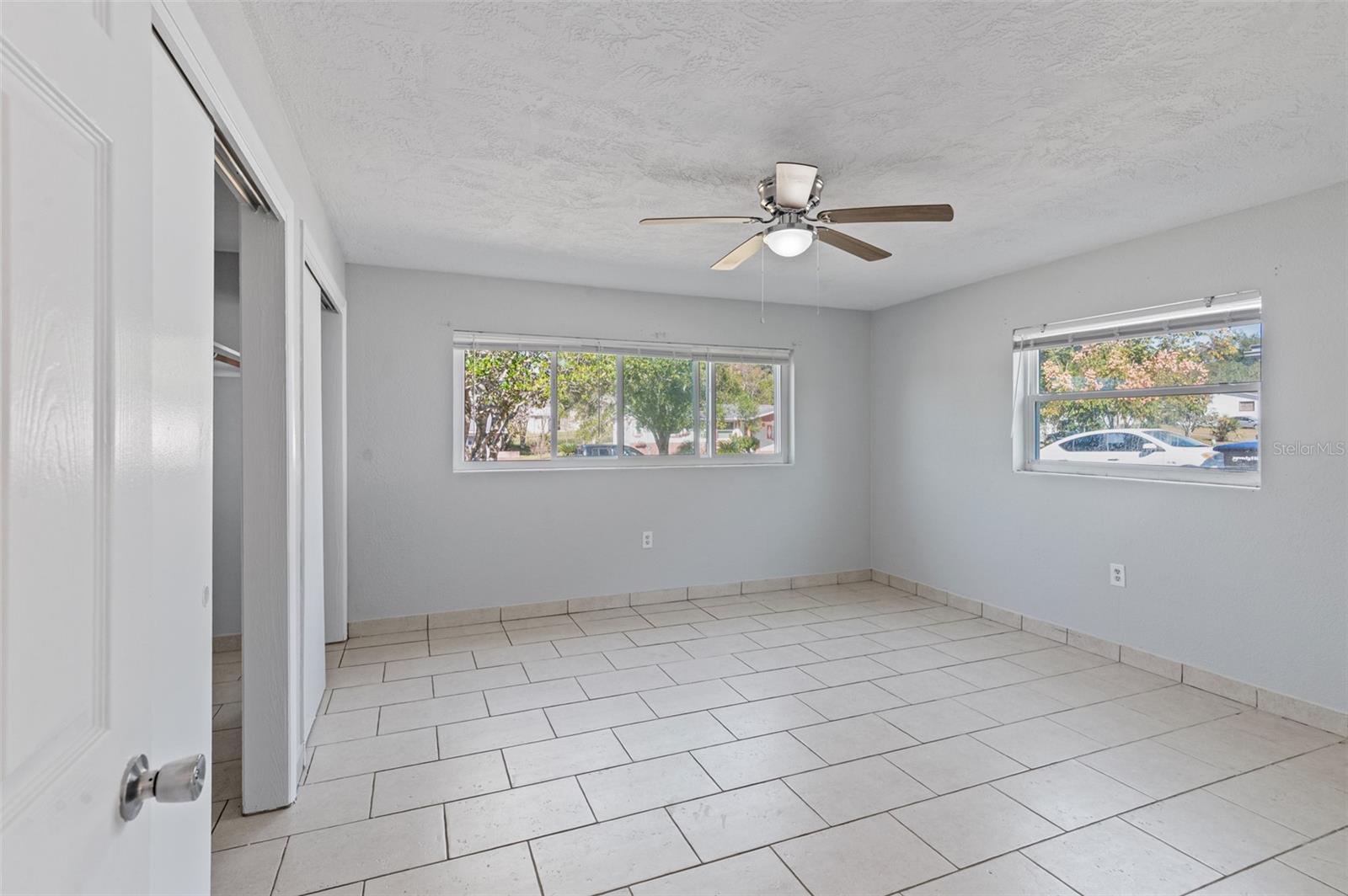 BEVERLY HILLS UNIT 04 - Residential