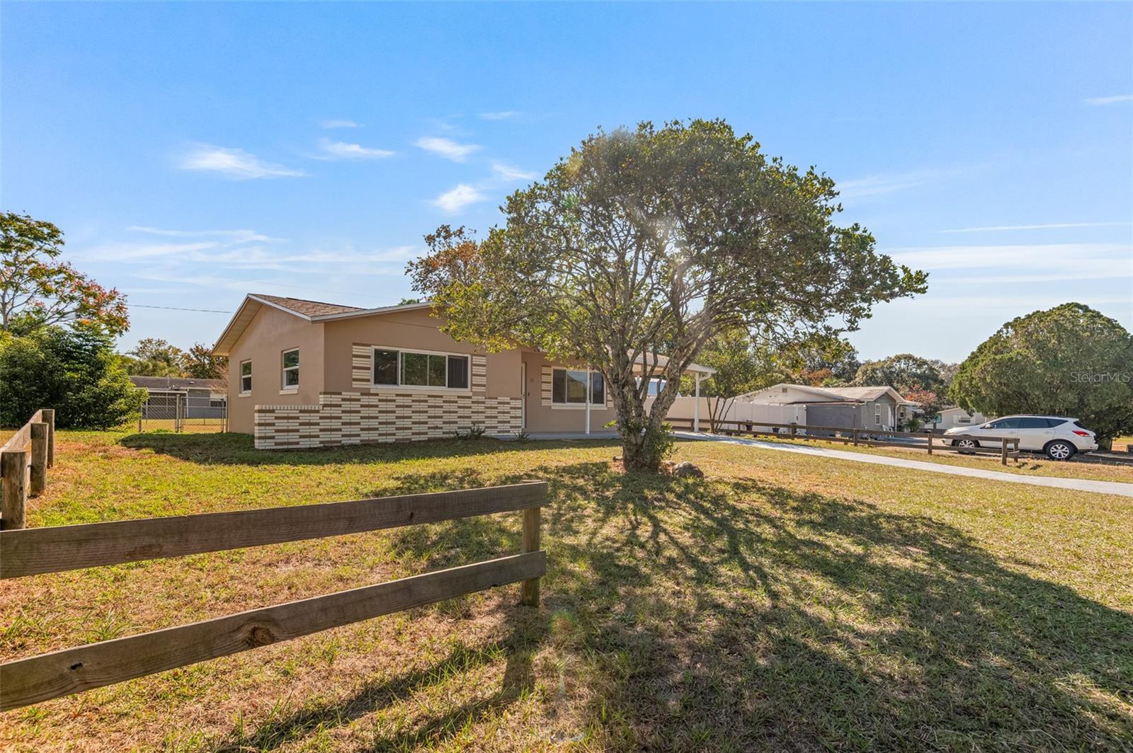 BEVERLY HILLS UNIT 04 - Residential