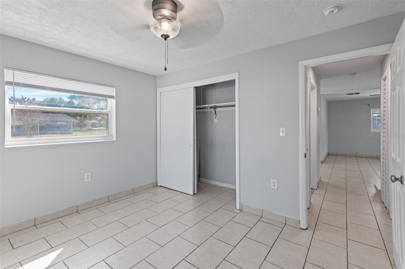 BEVERLY HILLS UNIT 04 - Residential