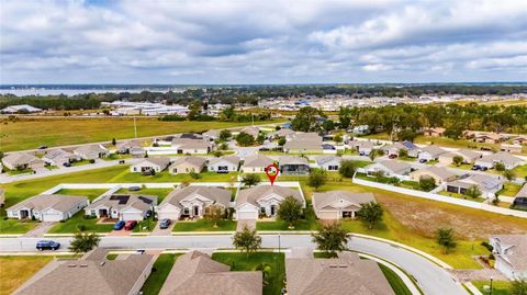 A home in AUBURNDALE