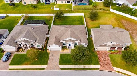 A home in AUBURNDALE