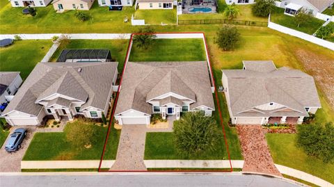 A home in AUBURNDALE