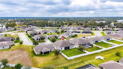 A home in AUBURNDALE