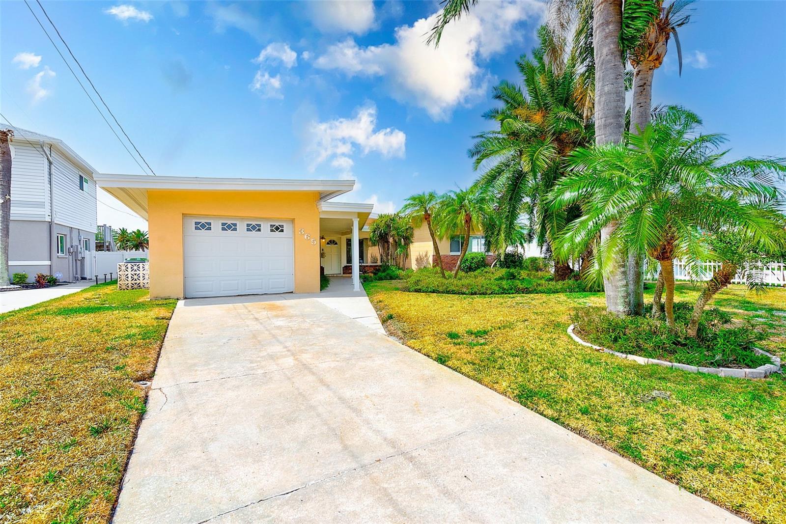 365 LA HACIENDA DRIVE