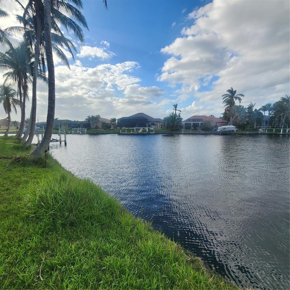 PUNTA GORDA ISLES SEC 15 - Land