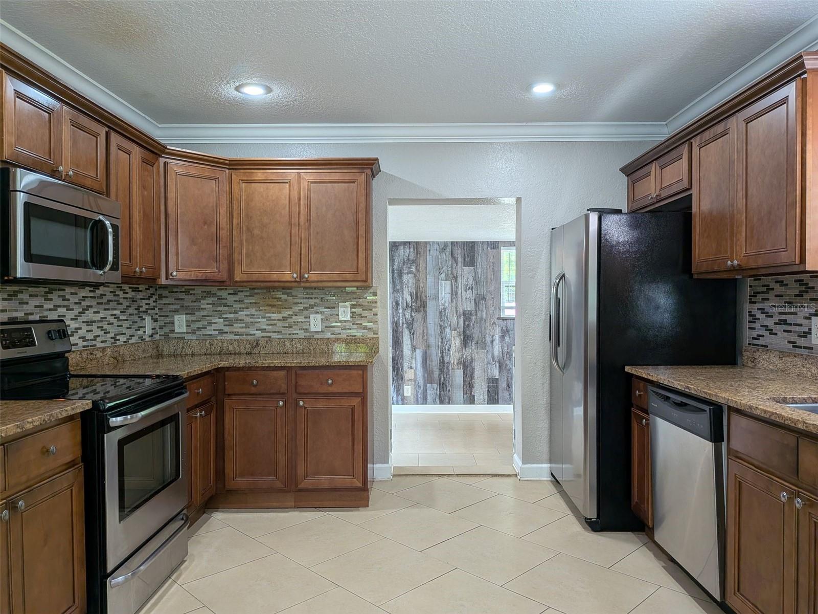 FAIRVIEW HEIGHTS REP - Residential Lease