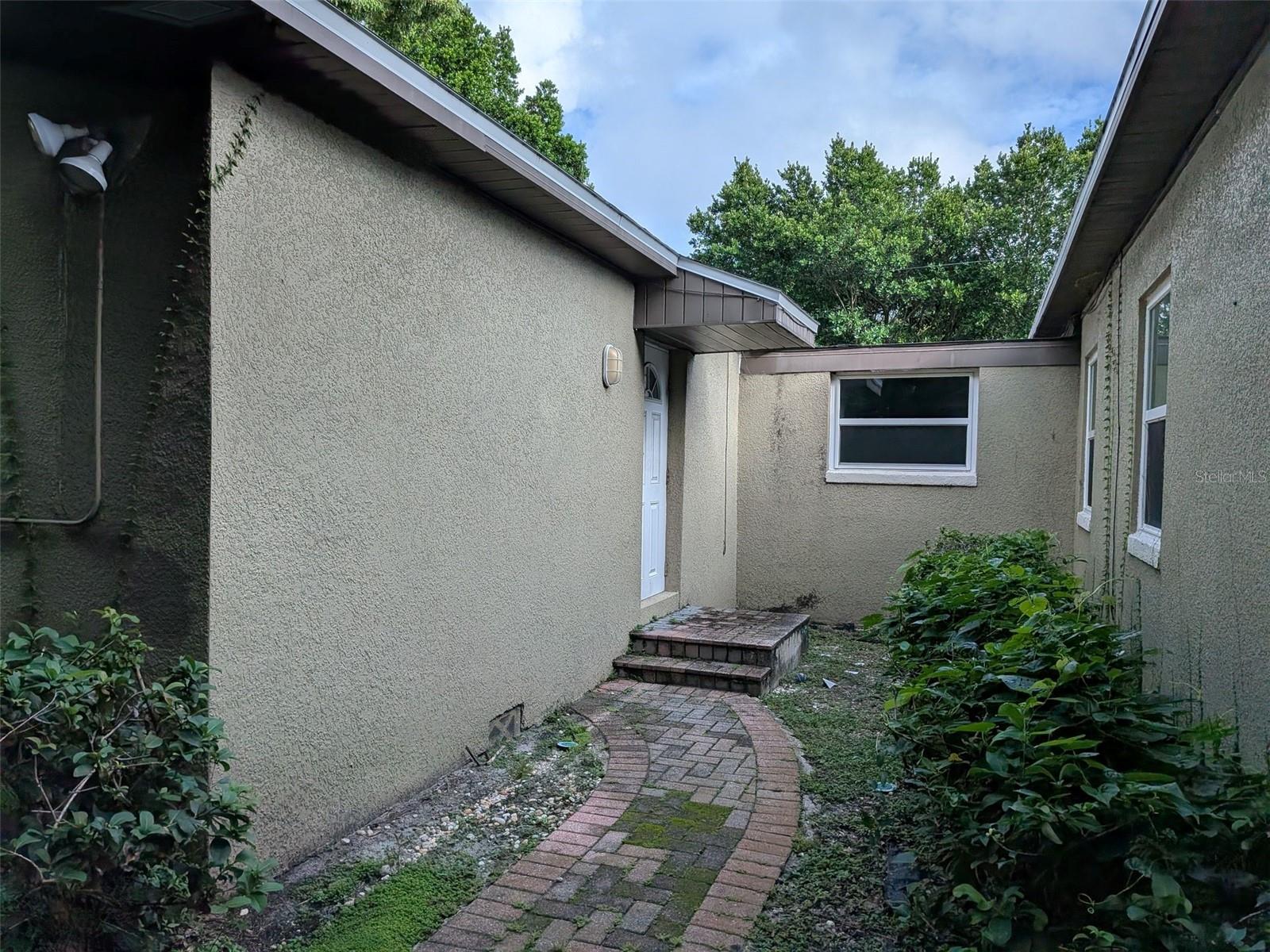 FAIRVIEW HEIGHTS REP - Residential Lease