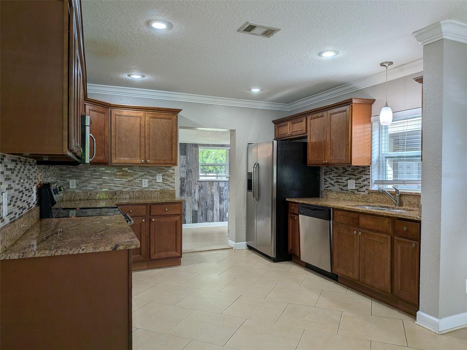 FAIRVIEW HEIGHTS REP - Residential Lease